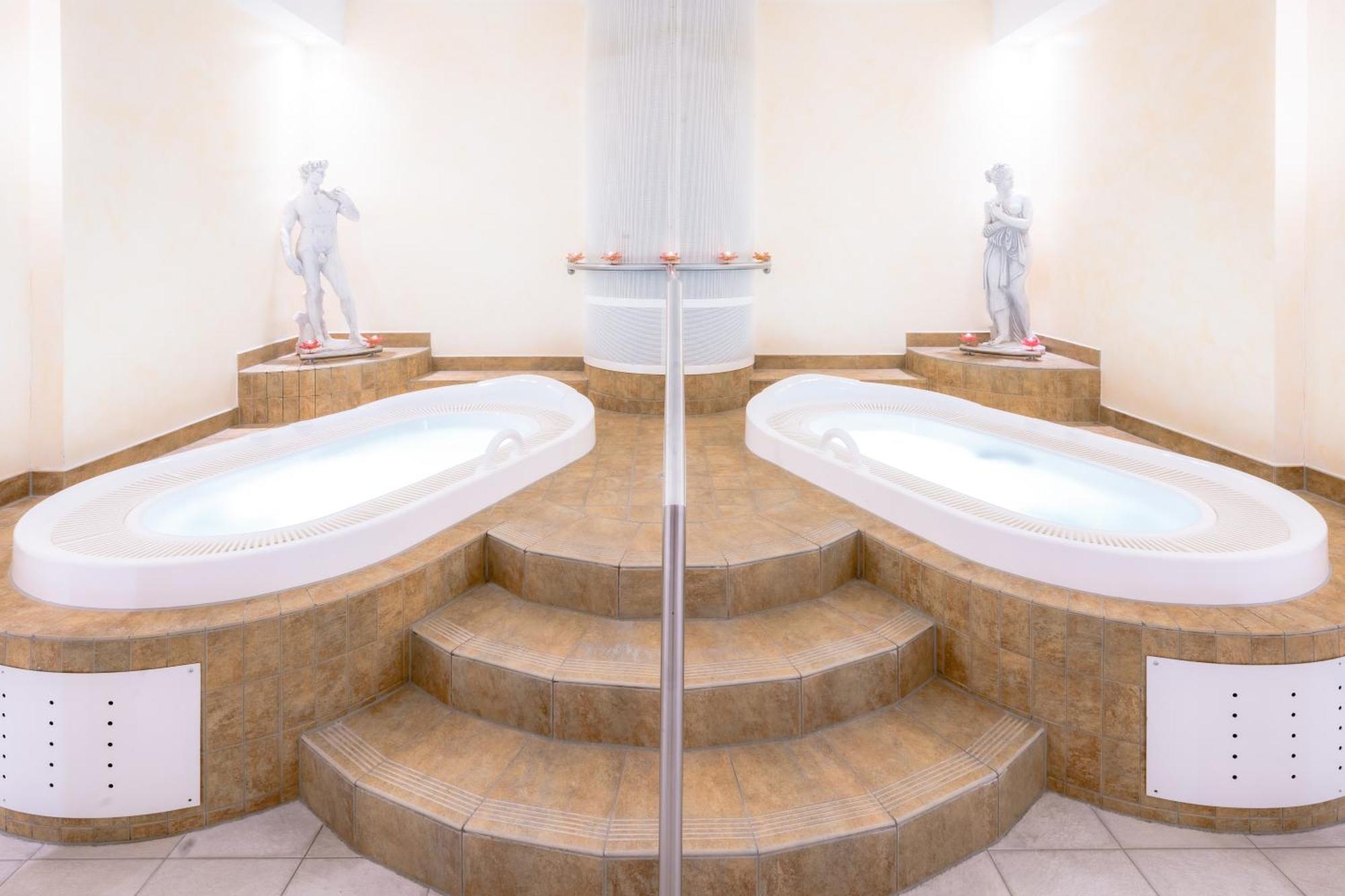 Hotel Alex Leukerbad Kültér fotó